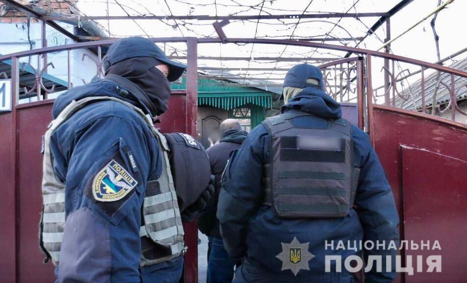 На Херсонщині поліцейські викрили групу осіб, підозрюваних у крадіжках в особливо великих розмірах