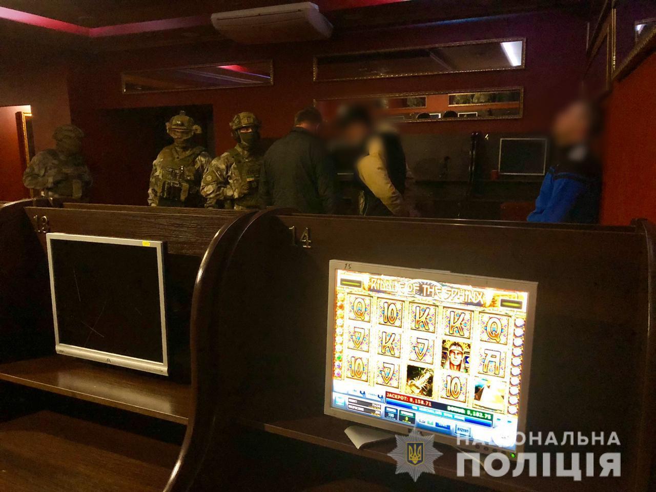 Поліцейські Херсонщини припинили діяльність мережі підпільних ігрових закладів з комп’ютерною технікою на 10 мільйонів гривень
