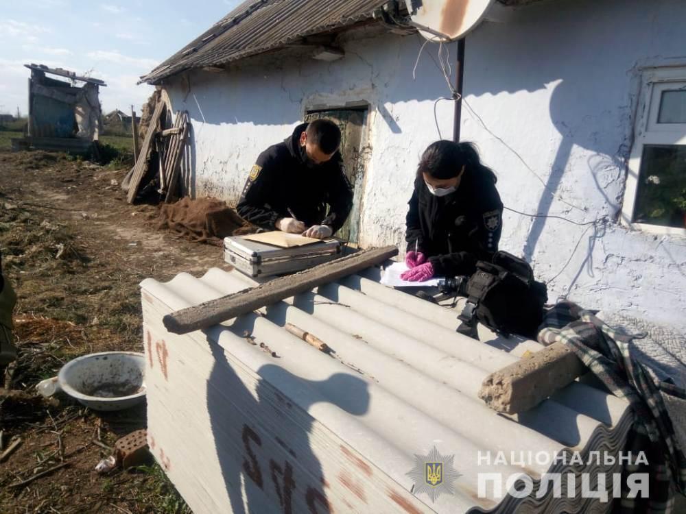 Поліцейські повідомили жителю Білгород-Дністровського району про підозру у спричиненні тяжких тілесних ушкоджень співмешканцю своєї матері