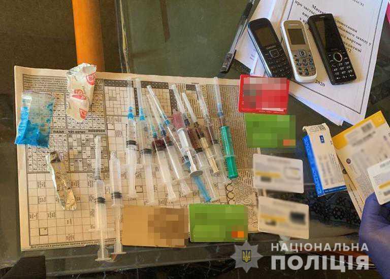В Одесі поліцейські затримали злочинну групу, яка організувала незаконний збут метадону
