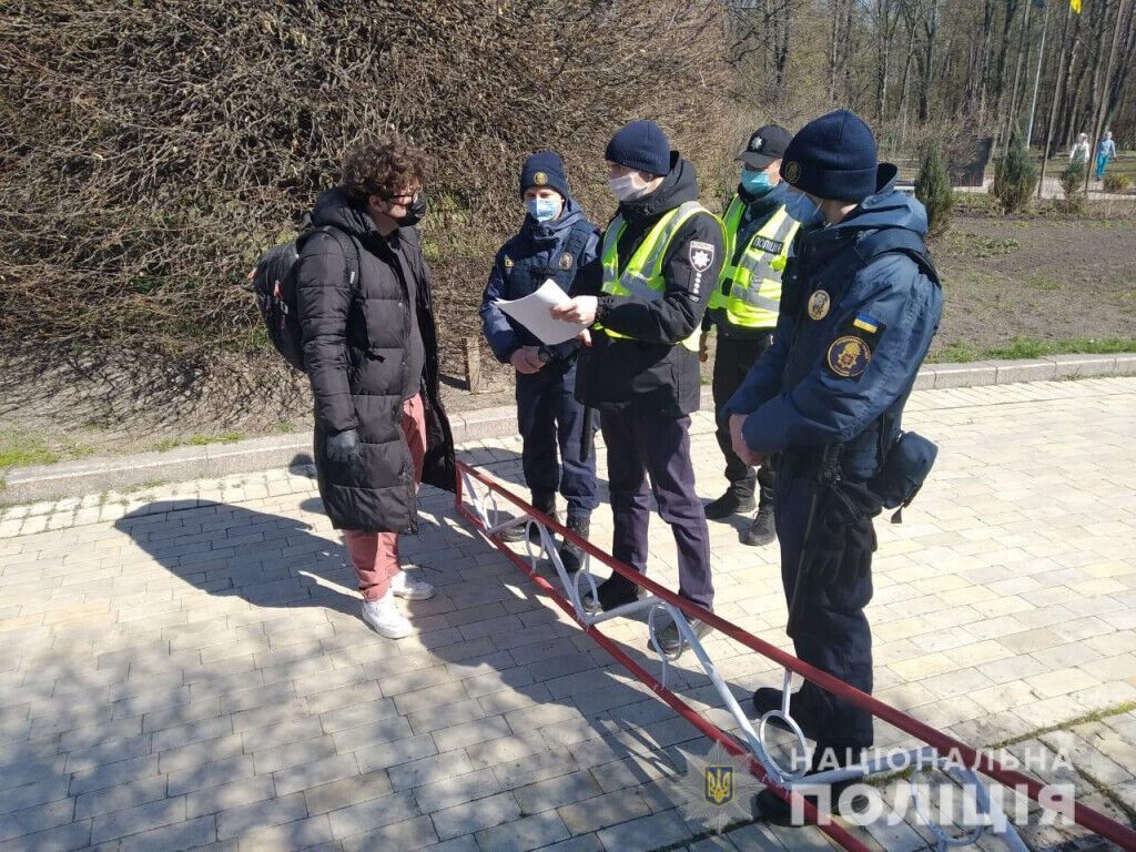 З початку введення карантинних заходів на території держави поліцейські склали 3922 адміністративних протоколи (ВІДЕО)