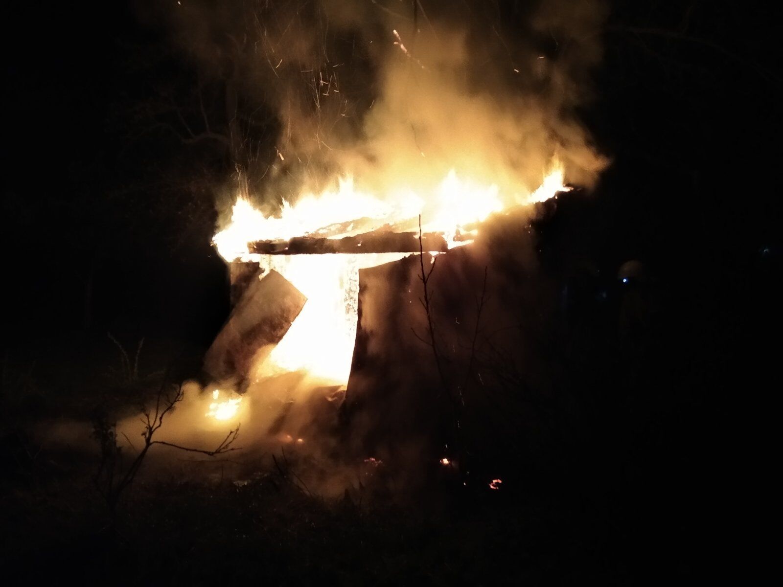 Львівська область: на пожежі виявлено тіло загиблої людини