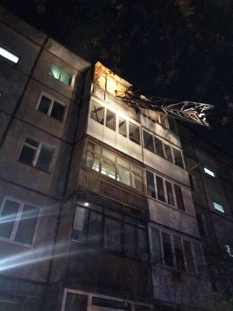 м. Житомир: під час пожежі в квартирі на п’ятому поверсі вогнеборці врятували господаря