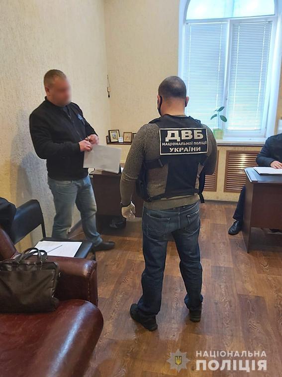 На Харківщині внутрішня безпека поліції викрила двох поліцейських на приховуванні тяжкого злочину