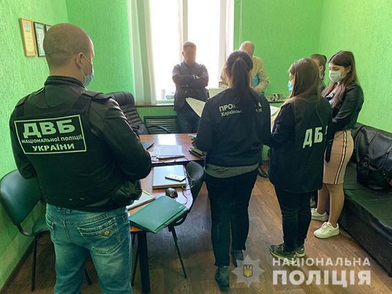 На Харківщині внутрішня безпека поліції викрила двох поліцейських на приховуванні тяжкого злочину