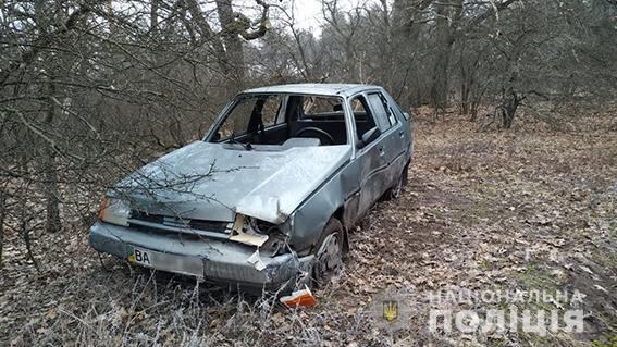 Внутрішня безпека поліції викрила двох поліцейських Луганщини на незаконному заволодінні авто