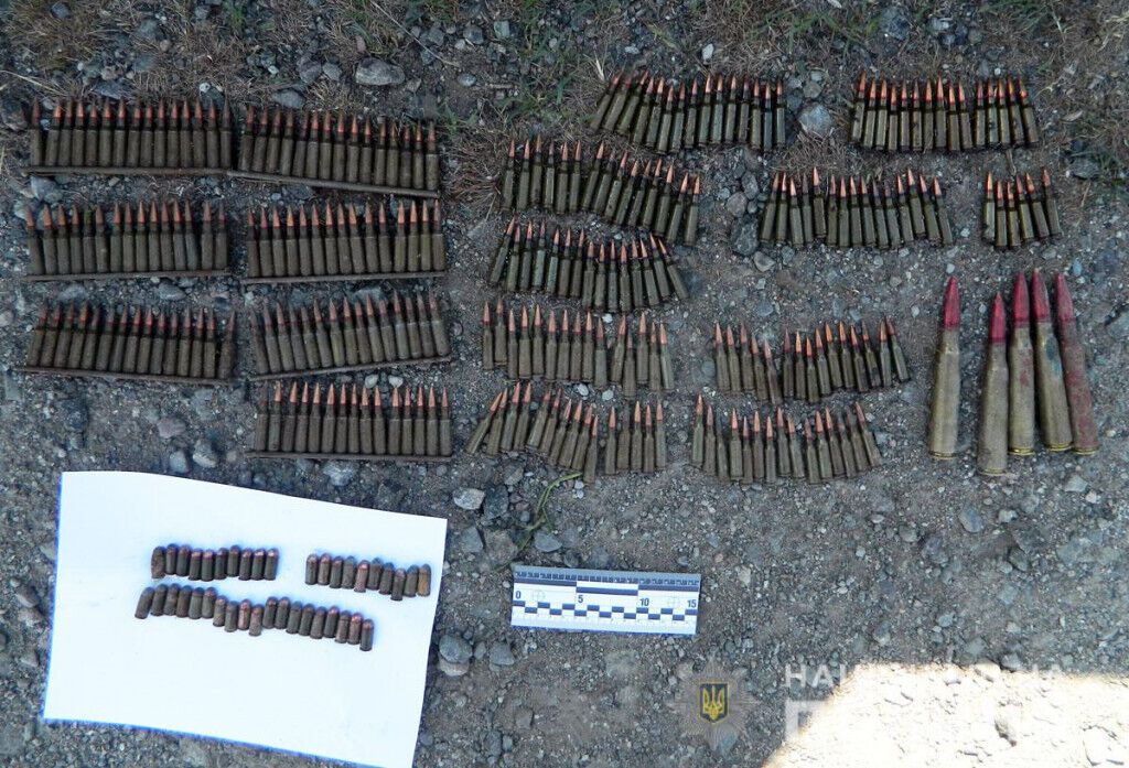 У Дружківці та поблизу Маріуполя правоохоронці вилучили боєприпаси