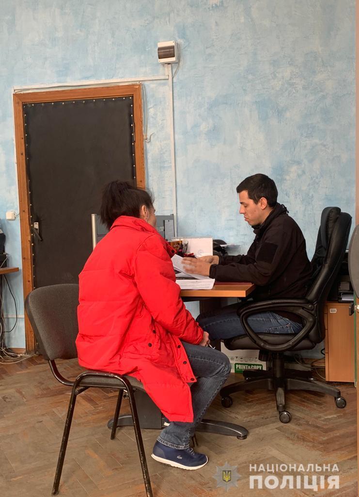 Слідчі поліції Київщини повідомили про підозру дружині екс-міністра закордонних справ, підозрюваного у вбивстві, за завідомо неправдиві свідчення