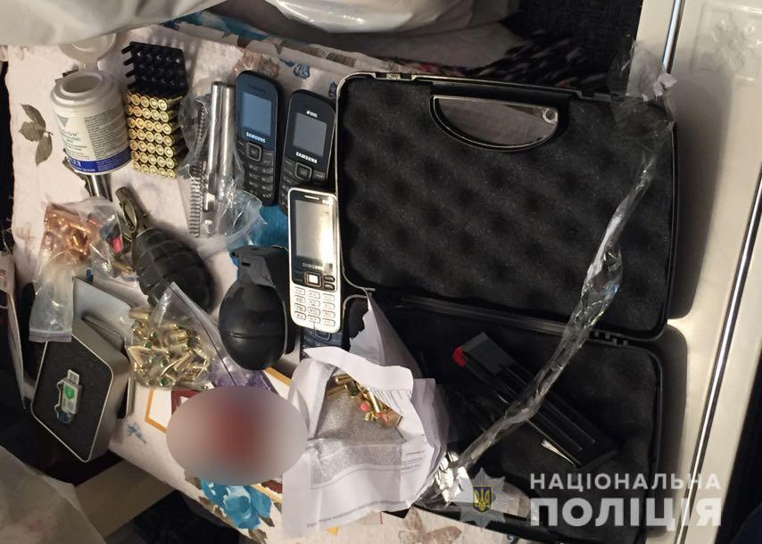 Слідчі Нацполіції скерували до суду обвинувальний акт щодо організатора злочинної групи збувачів нелегальної зброї