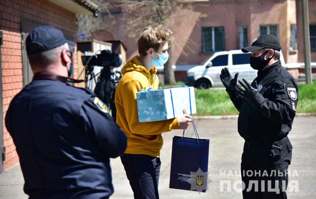 Поліцейські підготували сюрприз до Дня народження сина загиблого правоохоронця Віктора Саєнка