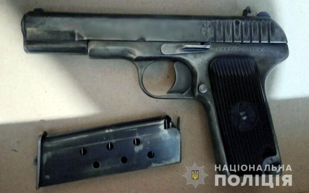Оперативники Донеччини вилучили зброю та боєприпаси у покровчанина