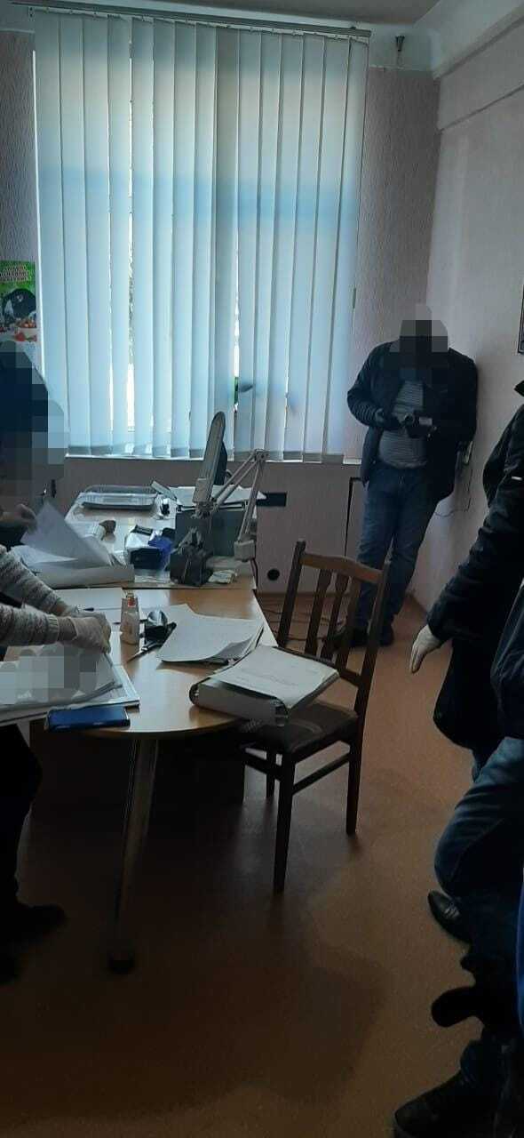 На Донеччині викрито злочинну групу,  яка заволоділа майже 5,7 млн грн коштів допомоги родичам померлих пенсіонерів