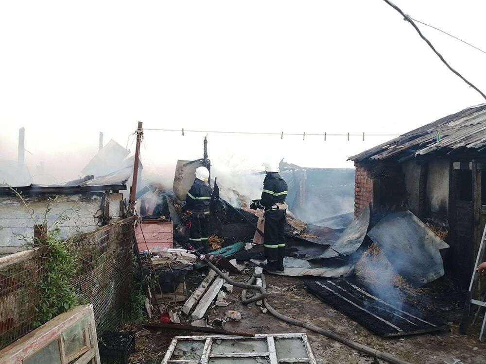 Протягом доби вогнеборці Миколаївщини тричі гасили пожежі господарчих споруд, загальна площа горіння склала 265 кв м