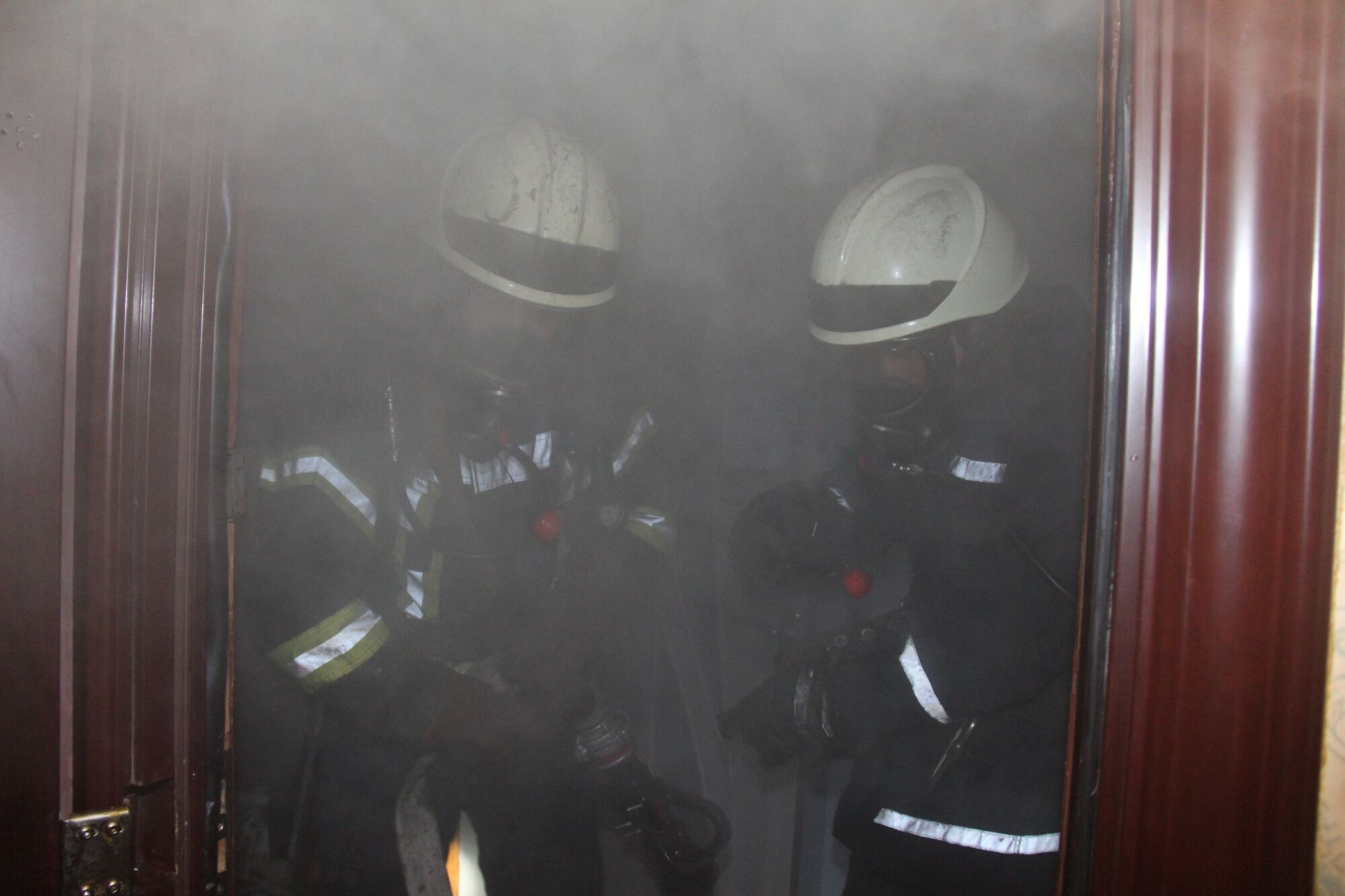 Київ: під час гасіння пожежі в квартирі врятовано 2-х людей