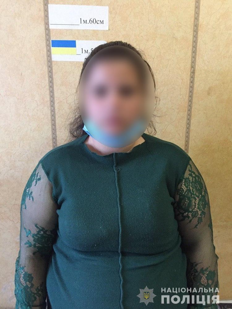 У Запоріжжі поліцейські затримали зловмисниць, які під виглядом соціальних працівників ошукали 90-річних пенсіонерів