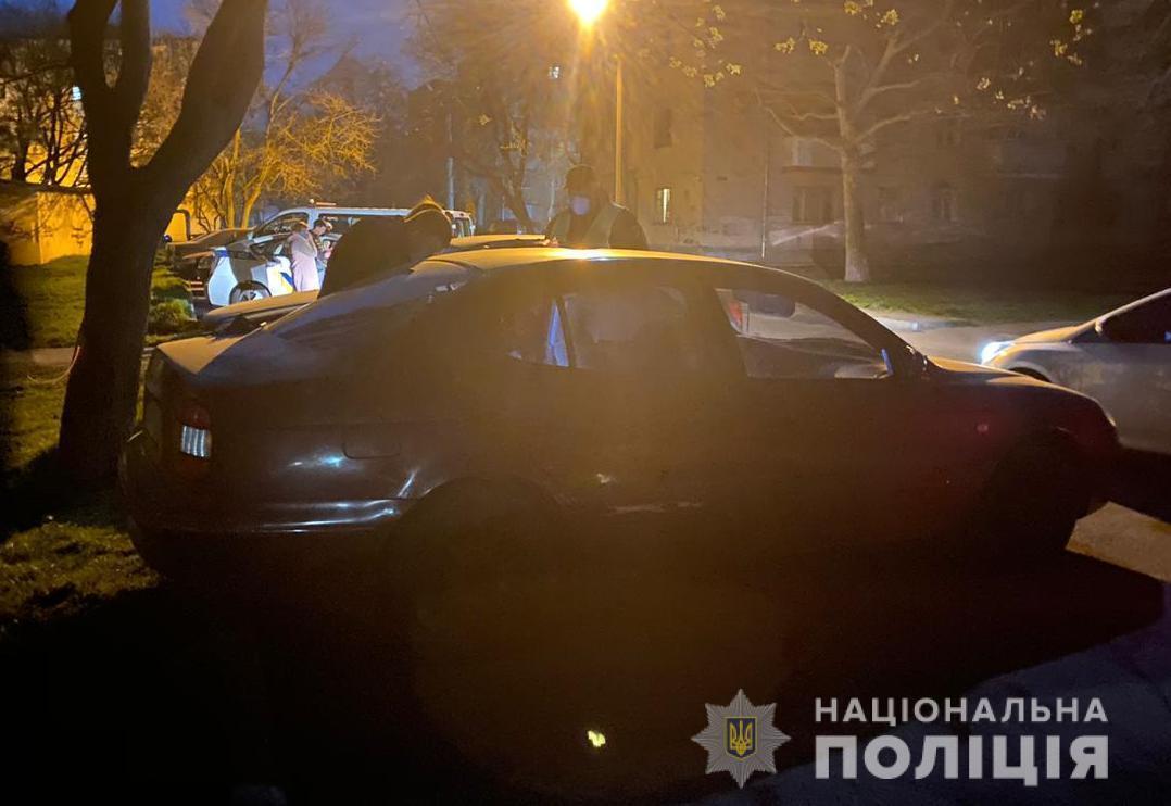Правоохоронці викрили підозрюваного у підпалі дверей квартири одеситки