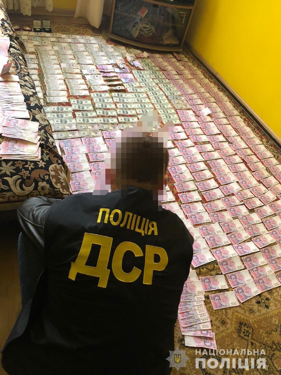 На Львівщині поліцейські викрили корупційну «схему» видачі фітосанітарних сертифікатів при імпорті товарів