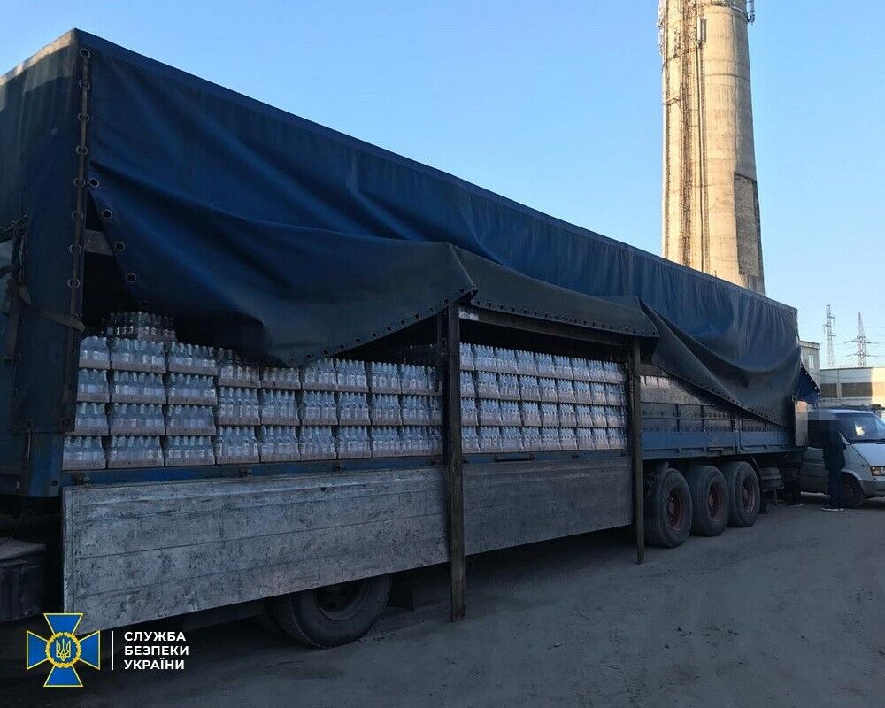 СБУ блокувала масштабний збут алкоголю з підробленими марками акцизного збору у трьох регіонах країни