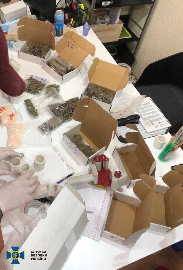 У Хмельницькому СБУ блокувала діяльність наркоугруповання, організованого посадовцями ДСНС