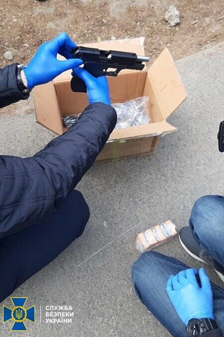У Запоріжжі СБУ затримала колишнього співробітника «Беркута» на збуті зброї злочинцям (відео)