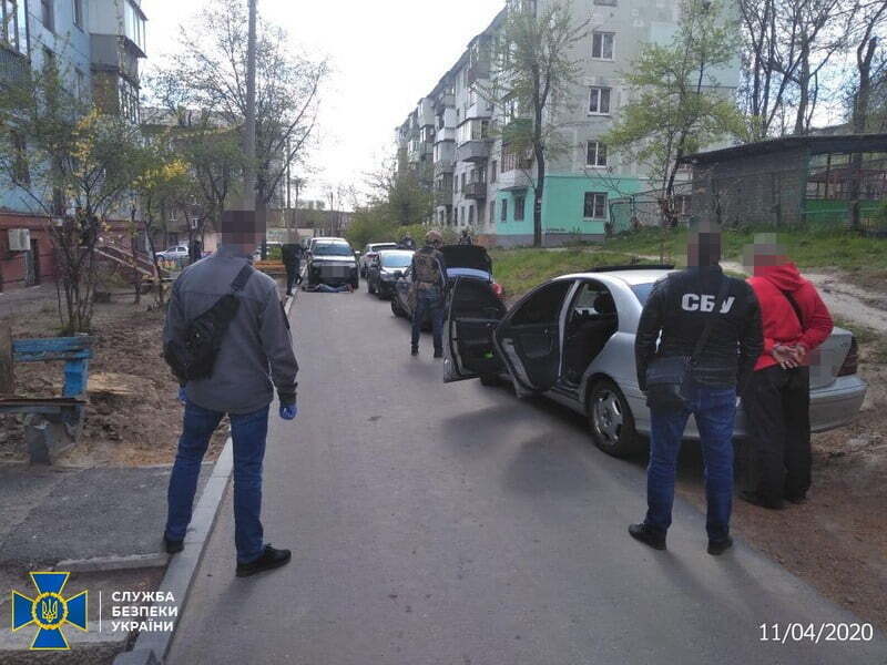 У Запоріжжі СБУ затримала колишнього співробітника «Беркута» на збуті зброї злочинцям (відео)