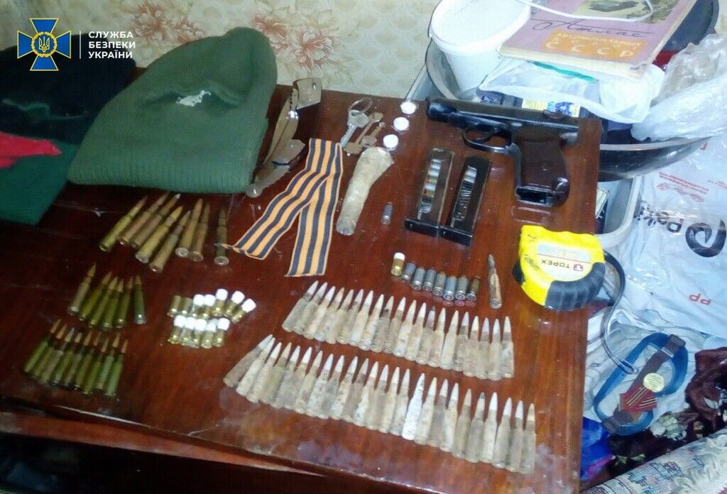 СБУ затримала двох учасників терористичної групи «ЛНР» та вилучила арсенал вибухівки