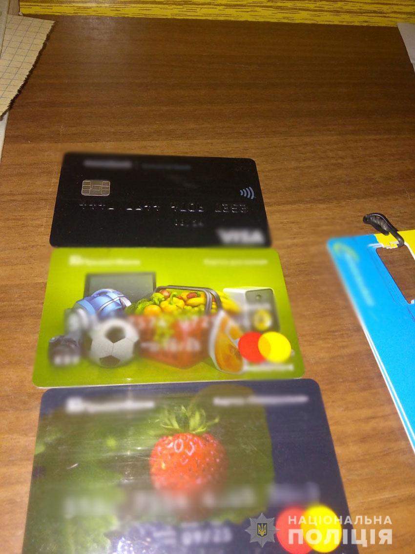 Поліція Чернігівської області викрила організовану групу Інтернет-наркоторгівців