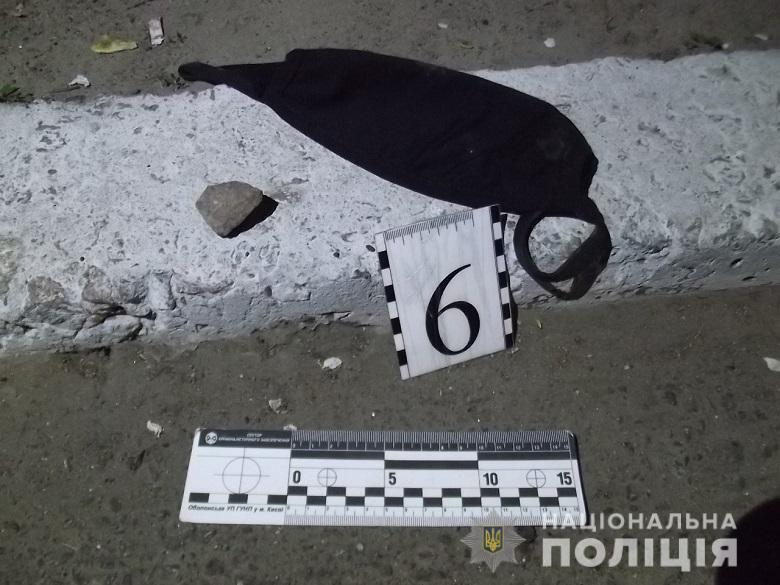 У столиці затримали чоловіка, який поранив поліцейського в Оболонському районі