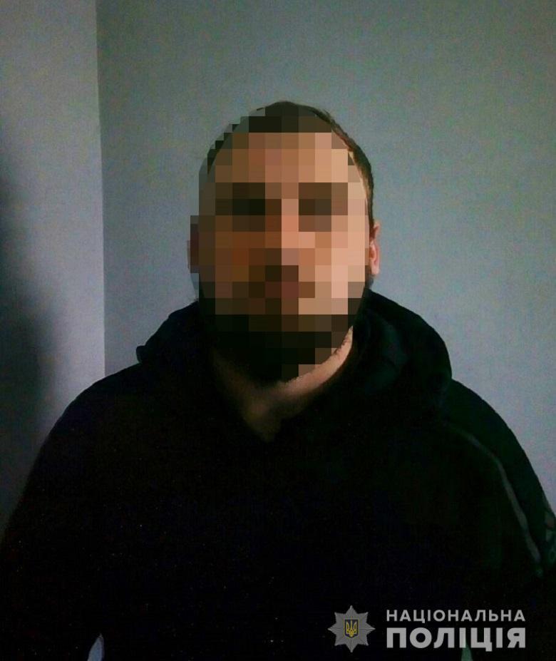 У столиці затримали чоловіка, який поранив поліцейського в Оболонському районі