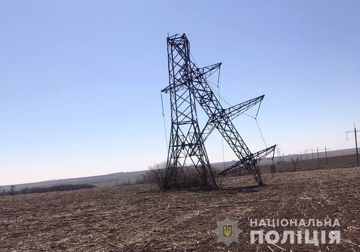 Поліцейські Донеччини затримали учасників злочинної групи, які викрали кабель на мільйон гривень