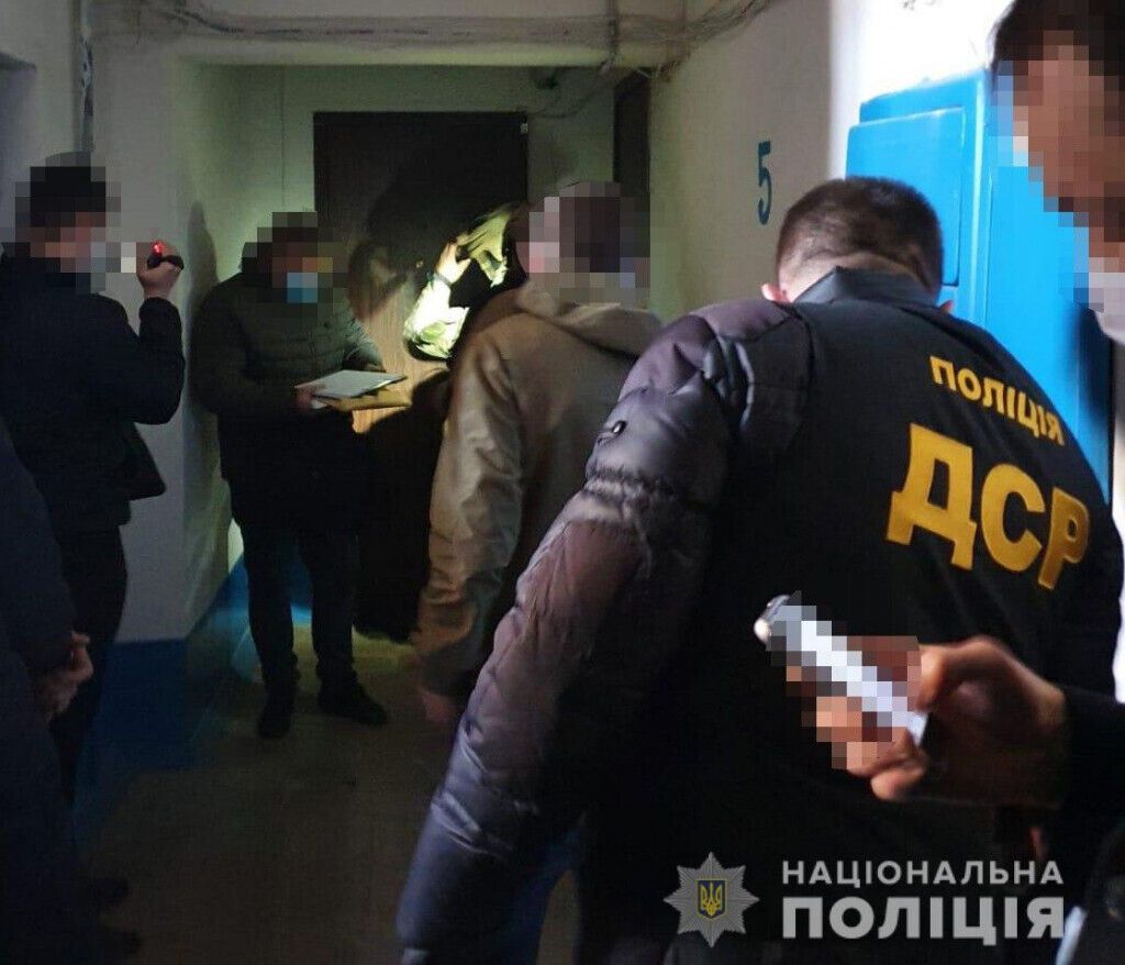 Поліцейські Донеччини викрили шахрайську «схему» заволодіння соцвиплатами пенсіонерів з тимчасово окупованих територій України