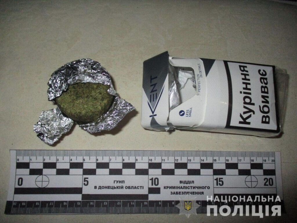 У Торецьку поліцейські затримали підозрюваного у наркоторгівлі