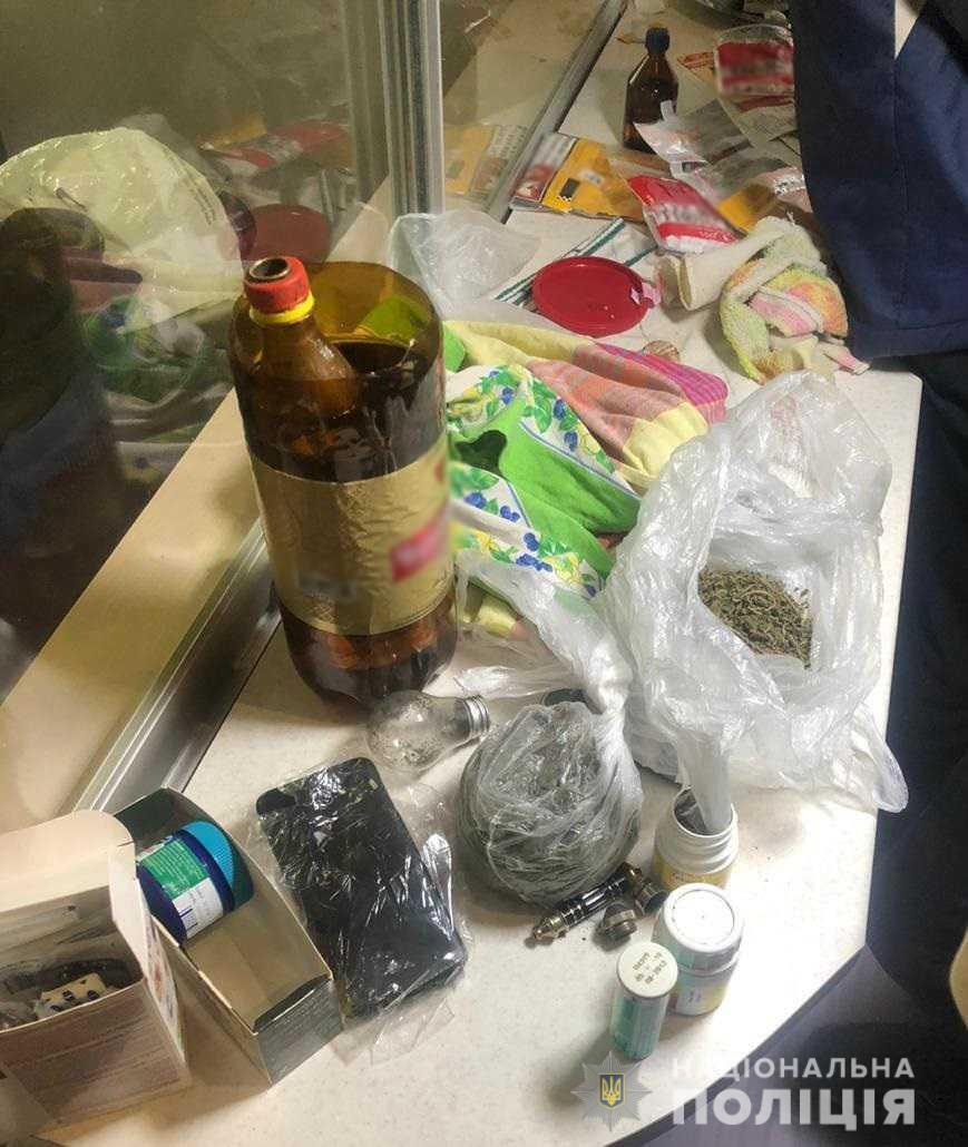 В Одесі поліцейські затримали підозрюваного у виготовленні та збуті підроблених документів на отримання наркотичних і психотропних засобів