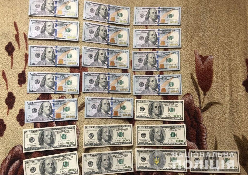 Поліцейські Донеччини ліквідували два канали збуту наркотиків у м.Курахове