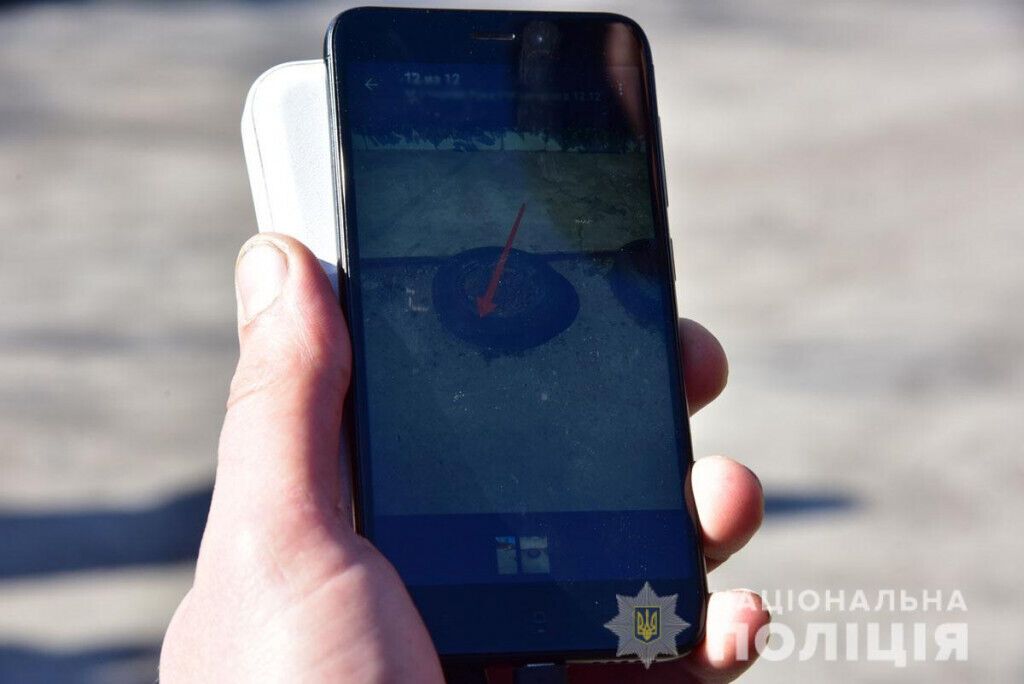 В Маріуполі бійці роти поліції особливого призначення викрили наркодилера (ВІДЕО)