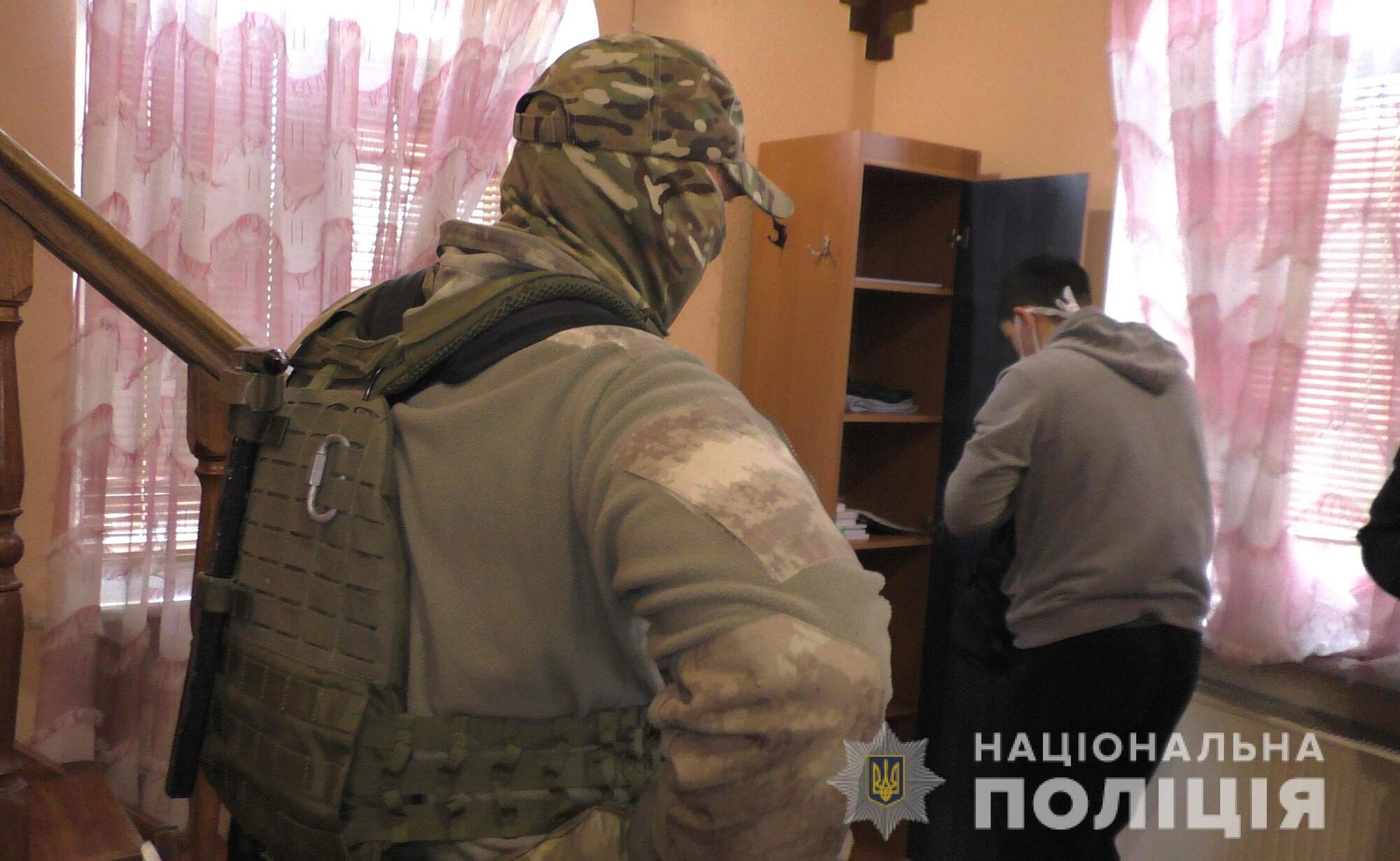 Правоохоронці Рівненщини викрили злочинну групу, яка під приводом реабілітації незаконно позбавляла волі жителів різних регіонів