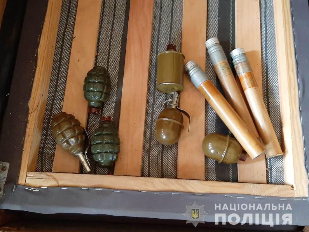 У жителя Кропивницького правоохоронці вилучили арсенал боєприпасів