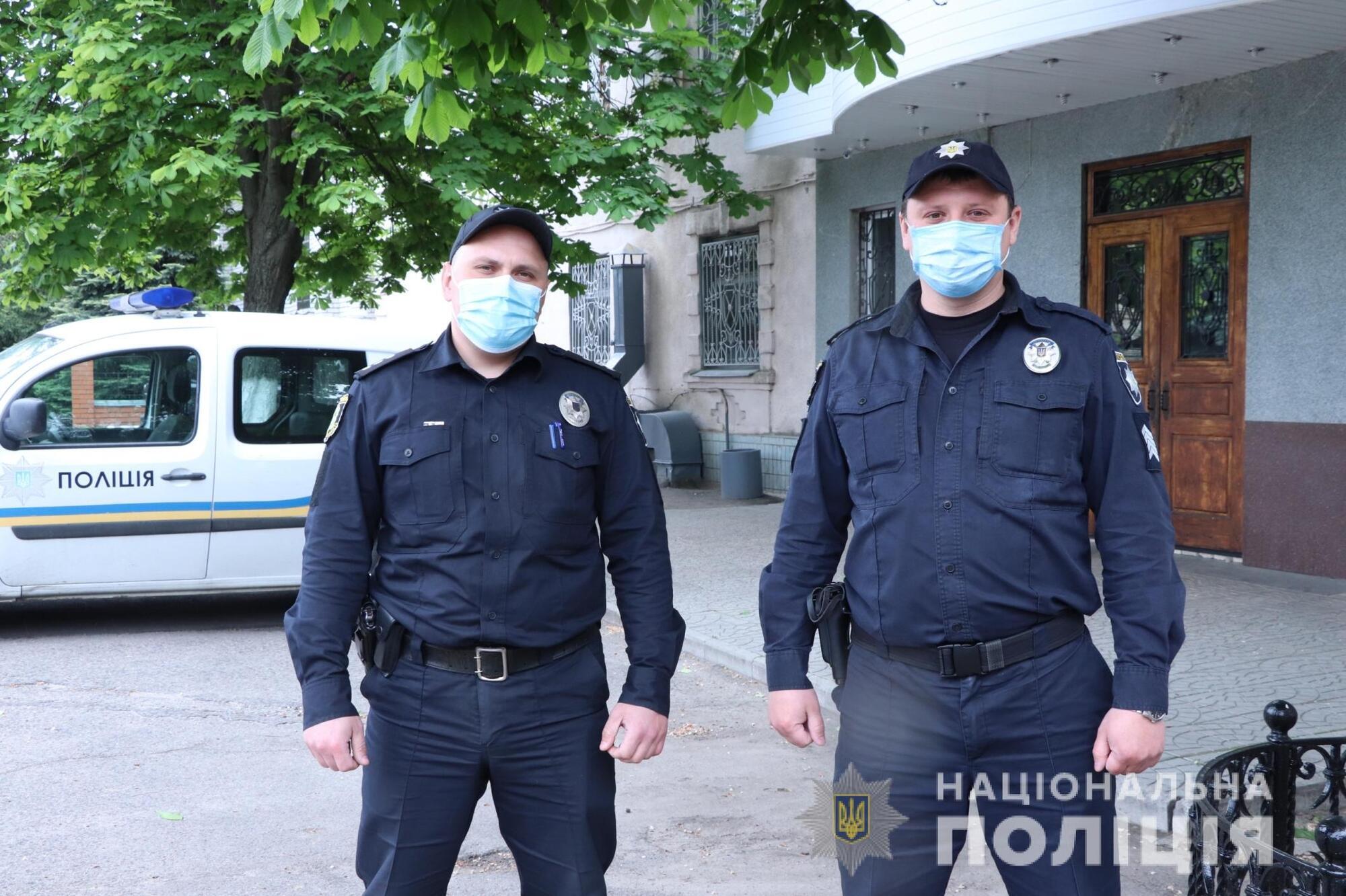 Харківські поліцейські врятували життя літньому подружжю