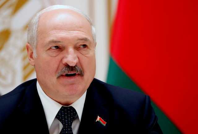 Лукашенко решил не отменять парад на 9 мая в Беларуси