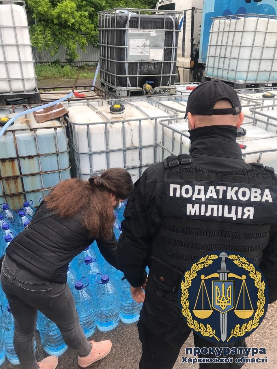 34 тонни контрафактного спирту: викрито підпільні виробництва лікеро-горілчаних виробів (ФОТО)