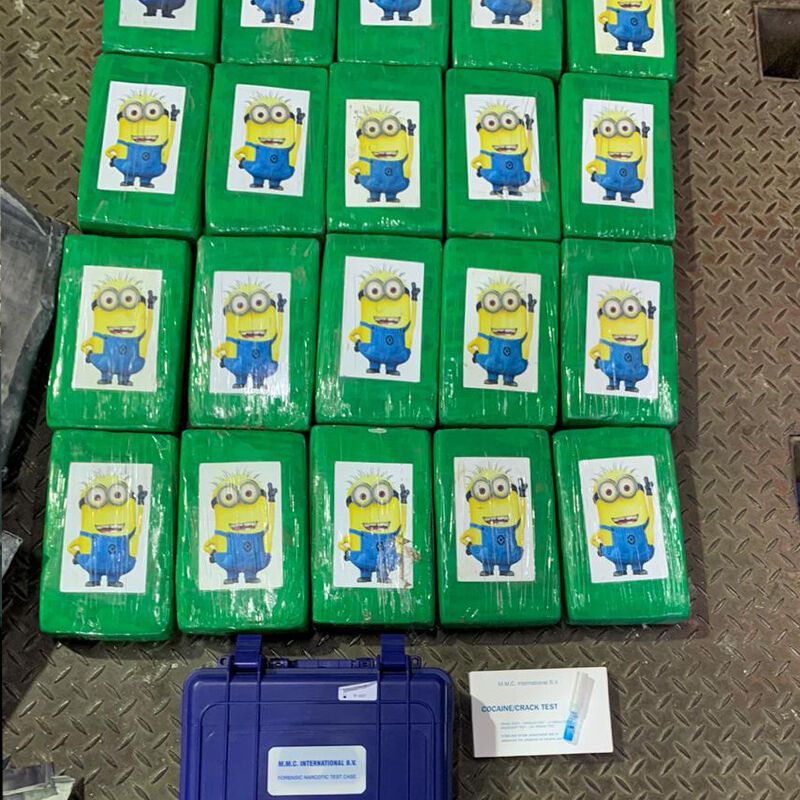 Правоохоронці зупинили контрабанду 53,4 кг кокаїну з Південної Америки до України (ФОТО)