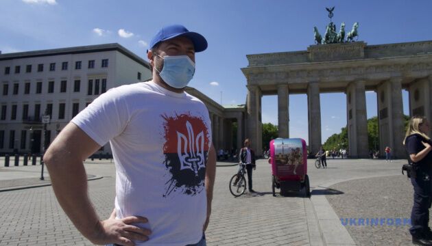 Українські активісти провели у Берліні акцію проти російської агресії