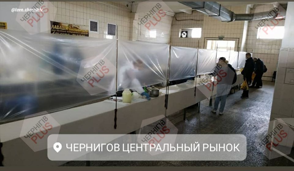В Чернигове в необычном формате заработали рынки: сеть обсуждает фото