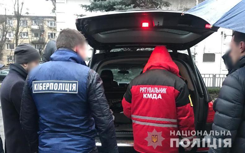 У Києві повідомлено про підозру чоловіку, який збув більше 8 кілограмів ртуті