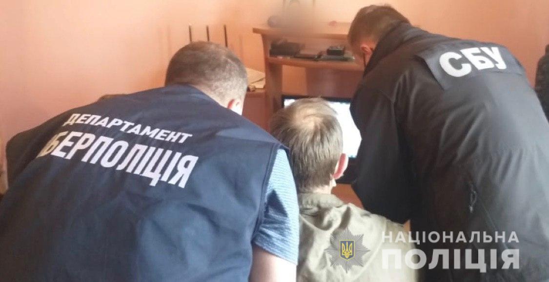 Кіберполіція викрила відомого хакера, який продавав персональні та фінансові дані жителів ЄС та США