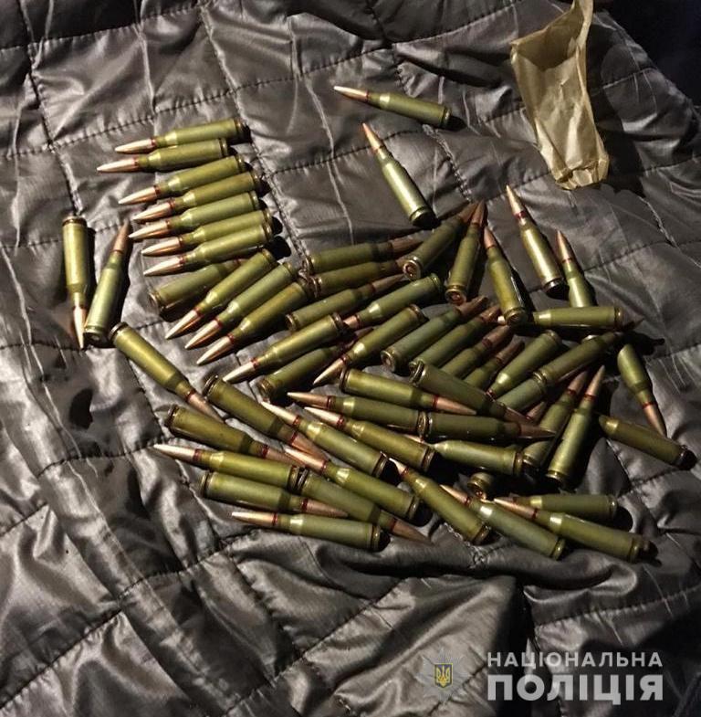 Правоохоронці Київщини затримали групу озброєних наркодилерів та ліквідували дві лабораторії з виготовлення амфетаміну