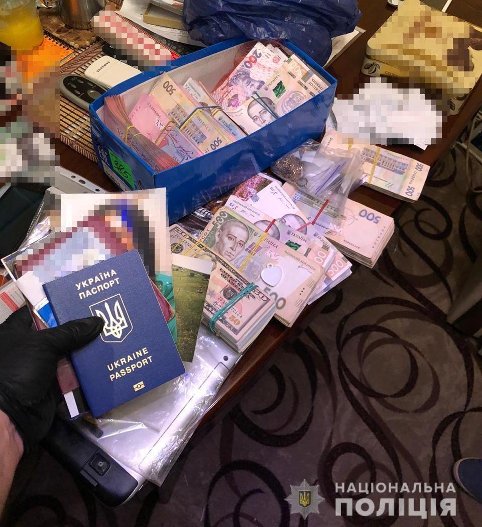 На Луганщині затримано злочинну групу за вимагання у фермера двох мільйонів гривень