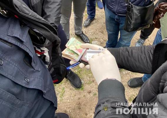 У Дніпрі внутрішня безпека поліції затримала посадовця поліції за хабарництво