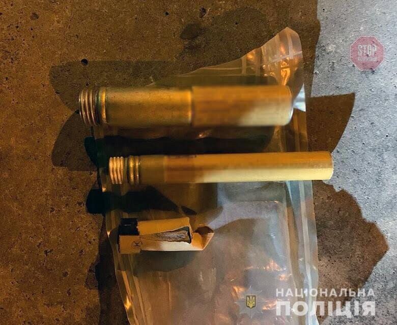 У столиці чоловік дістав гранату у відповідь на прохання надягнути маску (фото)