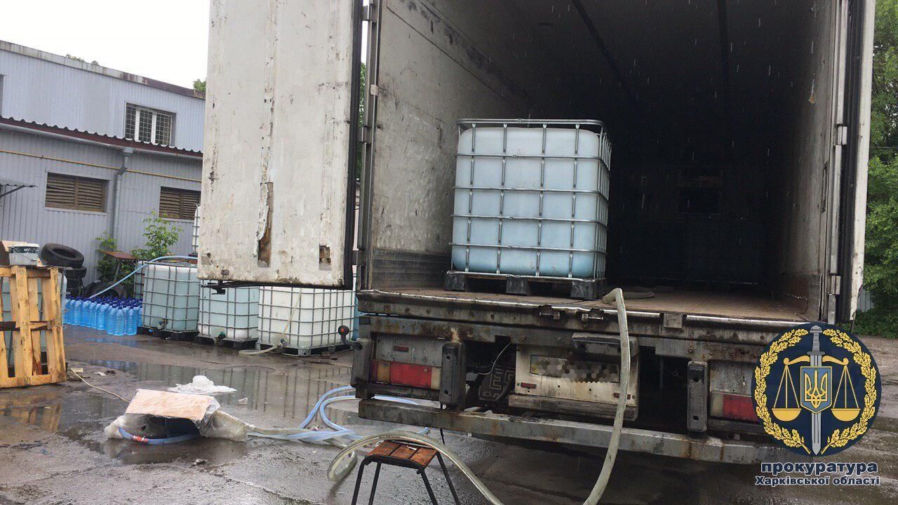 34 тонни контрафактного спирту: викрито підпільні виробництва лікеро-горілчаних виробів (ФОТО)